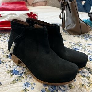 Dansko clogs - never worn